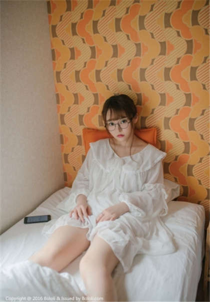 很黄的百合小说-第一次性全部过程小说_情趣说明书