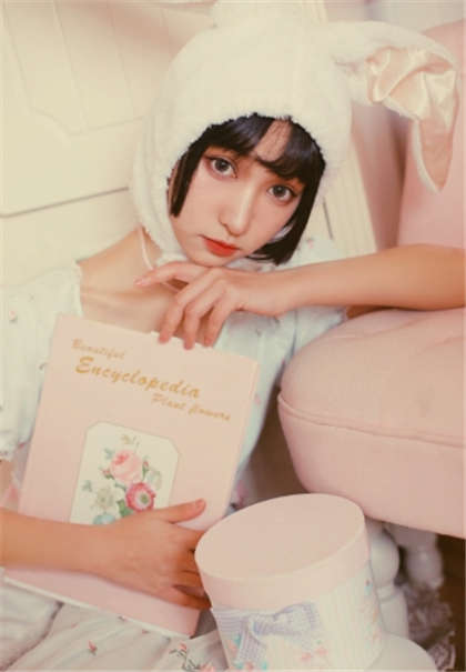 黄文我和-老婆被上司下药干了_情趣说明书