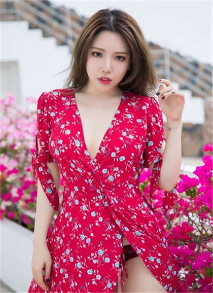 老师小黄说-同桌上课捏我胸挤我奶_情趣说明书