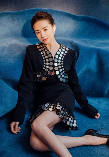 老伯舔我的舌头和奶头TXT-噗呲一声好深教室_情趣说明书