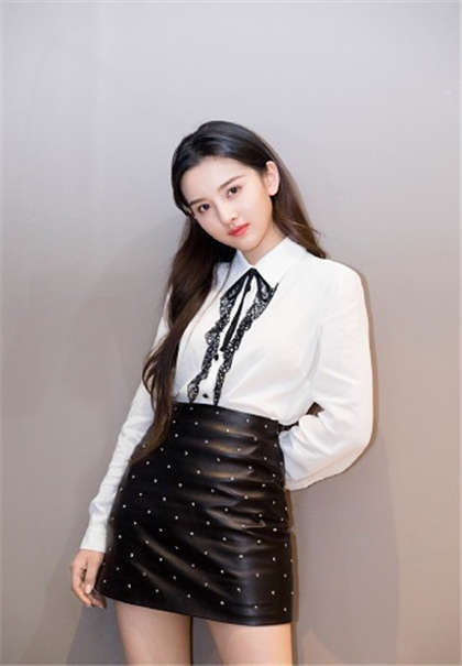 插穴的一百个场地-我喜欢上了妈妈_情趣说明书