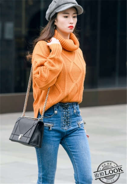 肉写的很细腻的小说-两个老头趴着吸差点把我折磨昏厥_情趣说明书