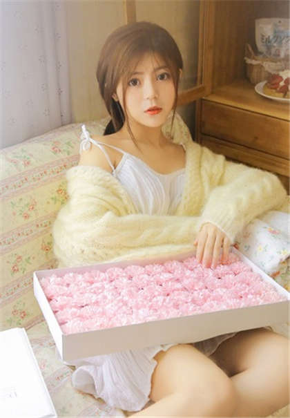 污污有细节小说-教室停电我干了同桌_情趣说明书