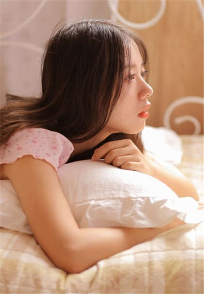 公交车上的三男一女乱伦-把你弄得下不了床细节_情趣说明书