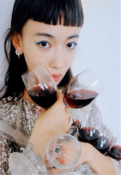 和狗一起做的污文-女人好大好涨水好多_情趣说明书