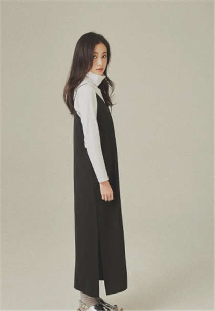 肉文现代-被同桌摸到下面流水_情趣说明书