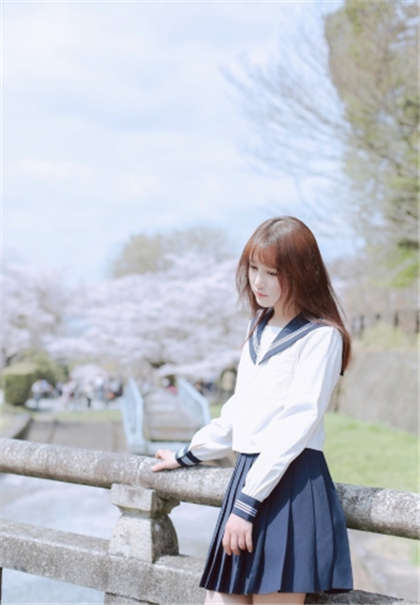 我在车里被强奸-胯下粗长挺进同学美妇体内_情趣说明书