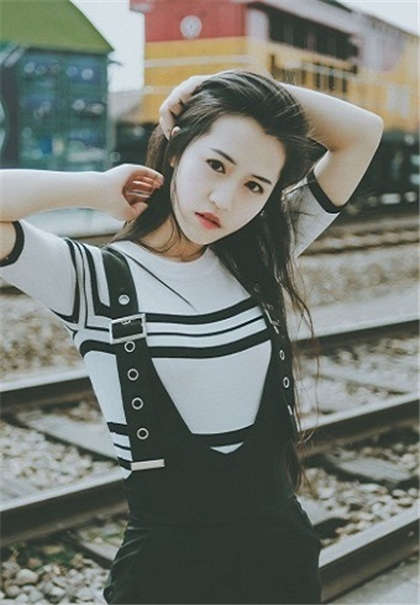 超污小说下面硬-宝贝你那里的水好甜_情趣说明书