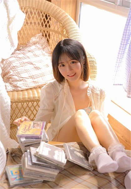 女友隔壁老伯-上面和下面同时喂饱你_情趣说明书