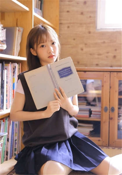 丝袜短文-地铁h小短文合集_情趣说明书