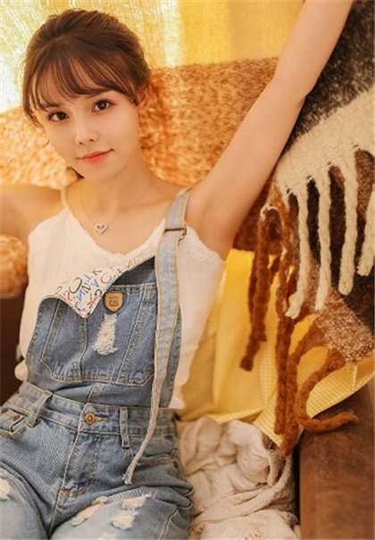 坐在他的硕大上吃饭-两个人一前一后的上我_情趣说明书