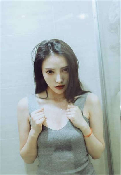 让女人流水的长文章-抱着在镜子前操_情趣说明书