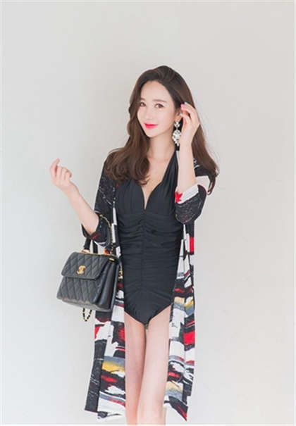 茵茵和她的夜总会-边吃胸边摸下娇喘_情趣说明书