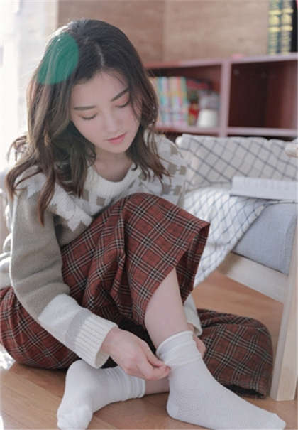 很污很黄到湿的故事-办公室下面会湿的片段描写_情趣说明书