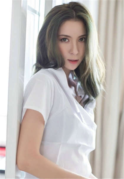 下面放东西的污文推荐-嗯嗯我要恩恩_情趣说明书