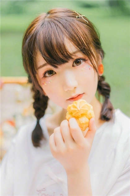 和同桌抱着我在教室做-腿张开给男朋友舔_情趣说明书