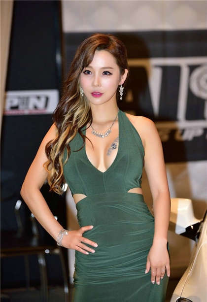 结婚被强奸-污黄短文野外_情趣说明书