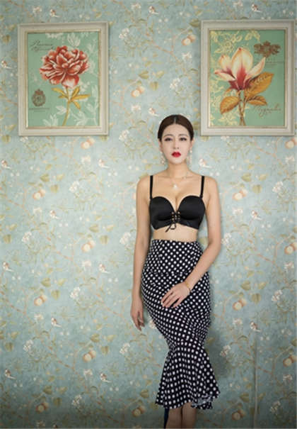 好痛啊的小说.-老师的蕾丝小内内湿透了_情趣说明书