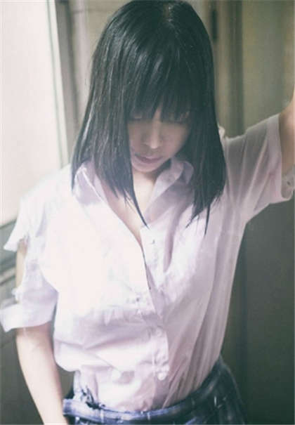 污到下面流水的文章-他撑开了她的紧致花壶_情趣说明书