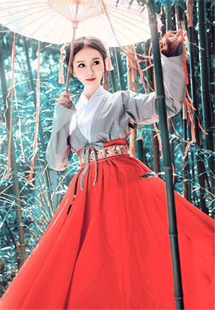 会湿的黄小说-两根插好爽~H高寡妇叫我舔_情趣说明书