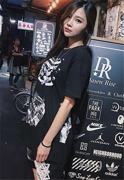 小黄文写得超级详细推荐-吕格别墅群娇交换_情趣说明书