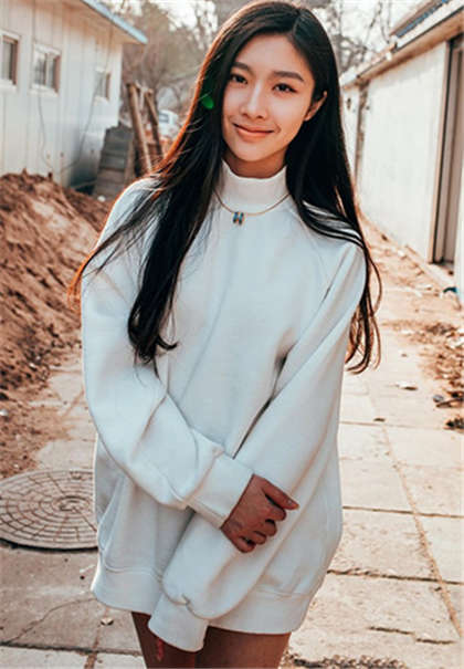 坐在他的硕大上吃饭-两个人一前一后的上我_情趣说明书