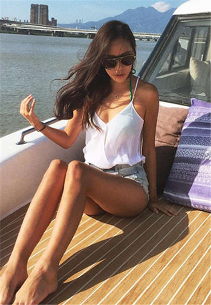 嗯嗯,不要,太大了-贞洁美妇沦陷_情趣说明书