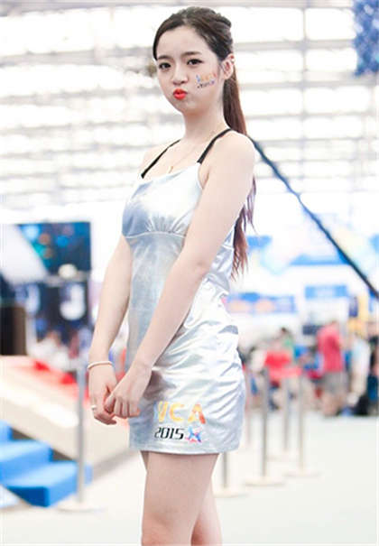 林婉馨的大学生活第一阅读-胸罩被男同桌扯掉揉胸_情趣说明书