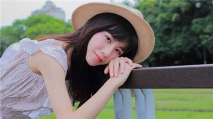 女人湿湿小说-深夜发媸的经典小黄文阅读_情趣说明书