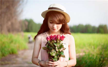 办公室的亲吻小说-让人下面湿的小说污文_情趣说明书