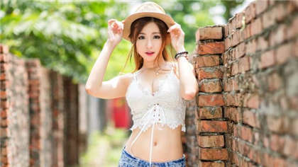 按摩别墅 多人淫乱 群交 小说-有没有污一点的小说短篇_情趣说明书