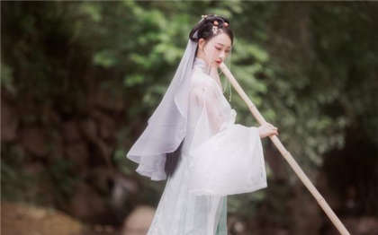 同桌让我憋尿黄文-将军水池强势进入她_情趣说明书