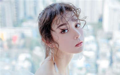 校园课堂h系列小说-啊快点别停在舔一舔水_情趣说明书