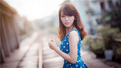 强迫辣肉高H-男一边亲嘴一边摸女下面_情趣说明书