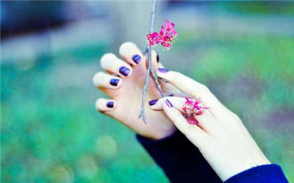 大肉棒h文-教练水里舔一舔_情趣说明书