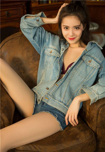 女友隔壁老伯-上面和下面同时喂饱你_情趣说明书