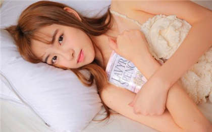 邪恶短文-让男生摸_情趣说明书