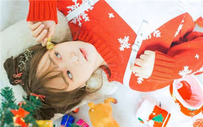 古辣文肉小说-猛吸奶水的老汉不减当年_情趣说明书