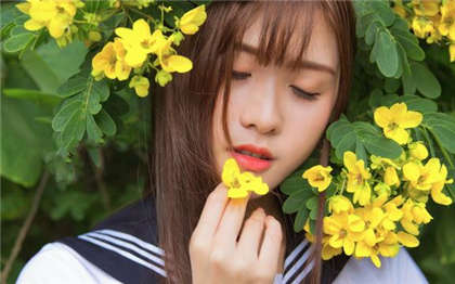 和女老师污的小说-校花的秘密_情趣说明书