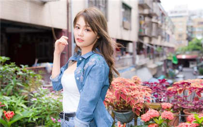 嗯,啊小说-我的性感女友被迷奸_情趣说明书