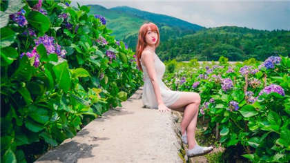 挺进花蕊-几个校花给一个老头_情趣说明书