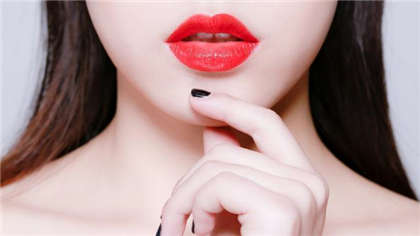 贵妇乱伦俱乐部-在学校发生的最污事情_情趣说明书