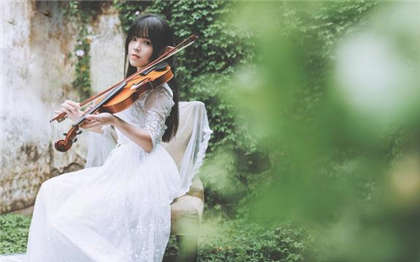 看了下面能湿的黄文-高辣h短文合集_情趣说明书