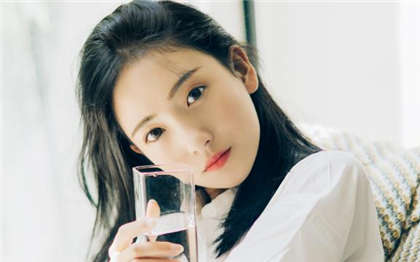 肉污小说大全-在教室轮流进入小说_情趣说明书