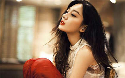 污故事污到下面滴水-哥哥好大好烫H_情趣说明书