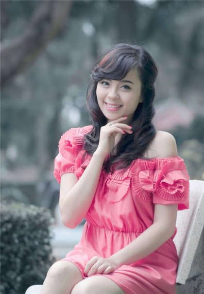 很污的小说推荐-一个吸上面一个舔下面好爽_情趣说明书