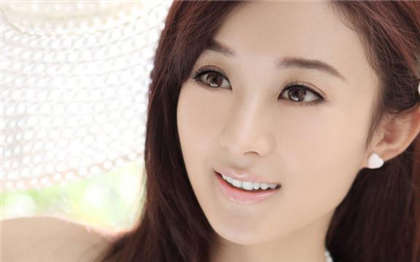 床事小说-让我捏捏你的小豆豆_情趣说明书