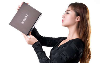 黄色的小故事-性史群交篇_情趣说明书