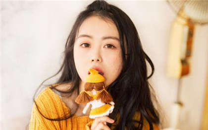 嗯啊太大了不要了-口述我和漂亮岳_情趣说明书