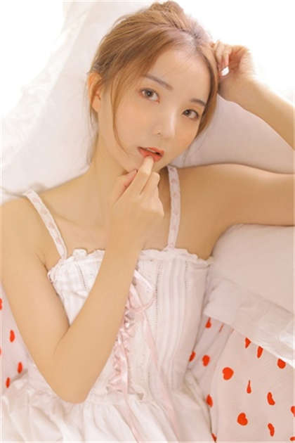 一看就让男生下面流水的文章-闺蜜整天晚上吸我奶_情趣说明书